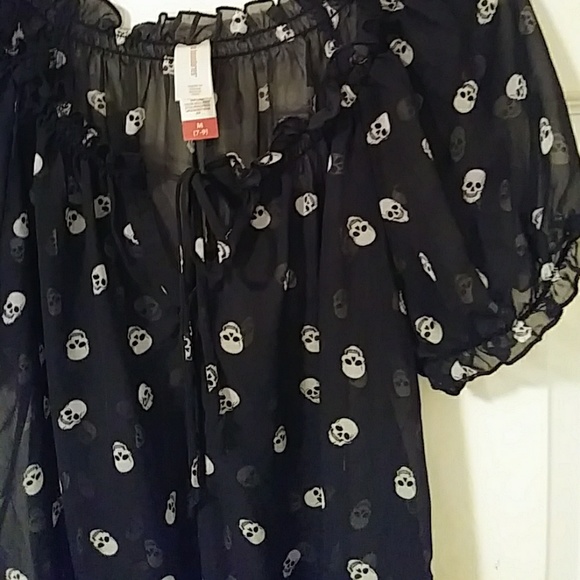 Top - Picture 2 of 4